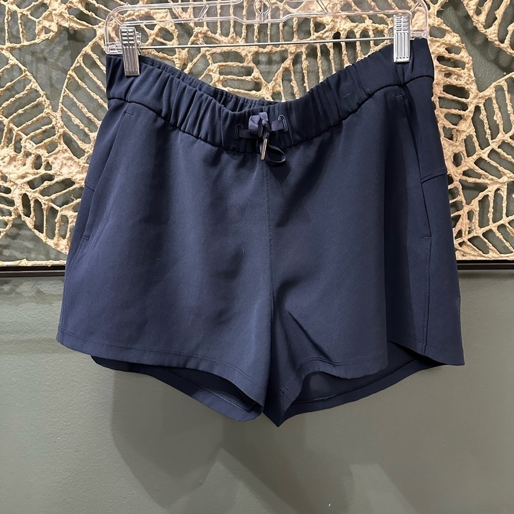 Lululemon On The Fly Short *Woven *2.5"